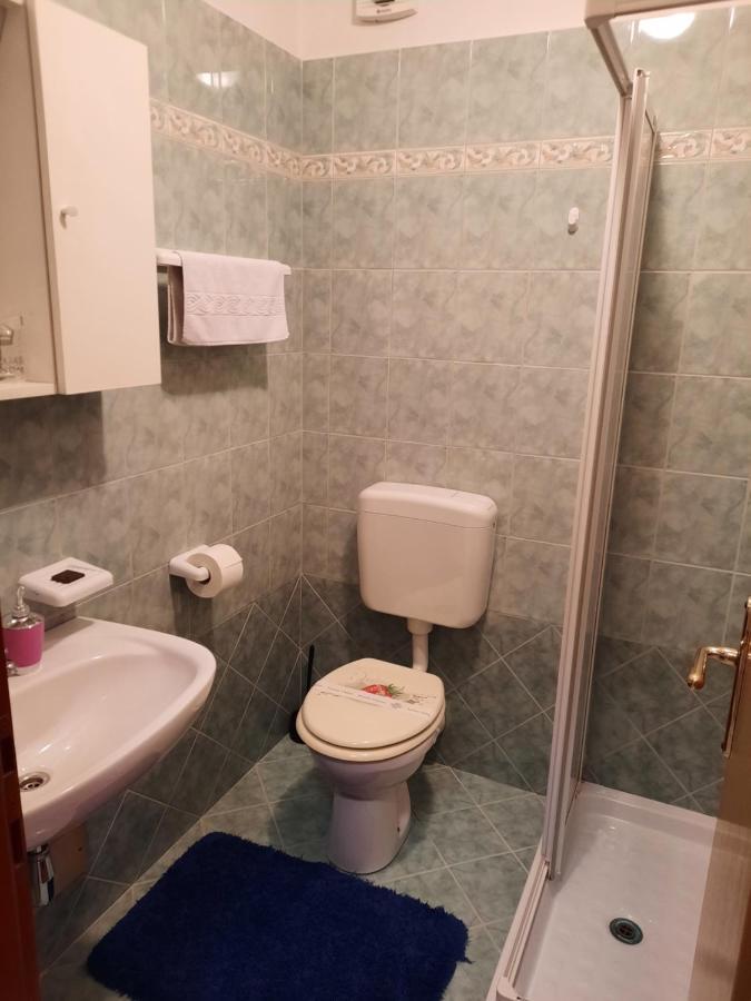 Apartmani Lorena Pula Eksteriør billede